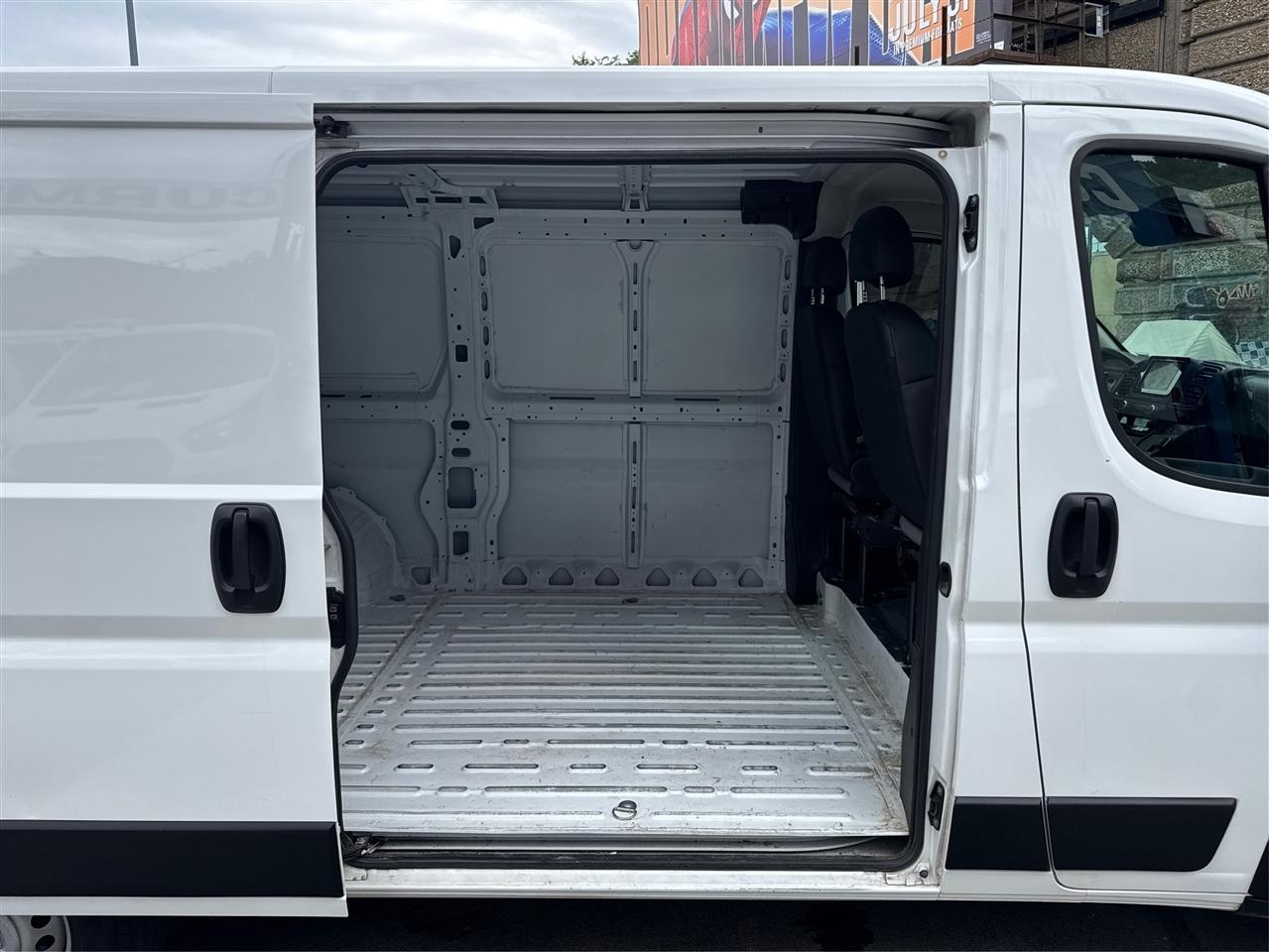 RAM ProMaster Cargo Van Tradesman 2500 Low Roof 136" WB w/Pass Seat 2025