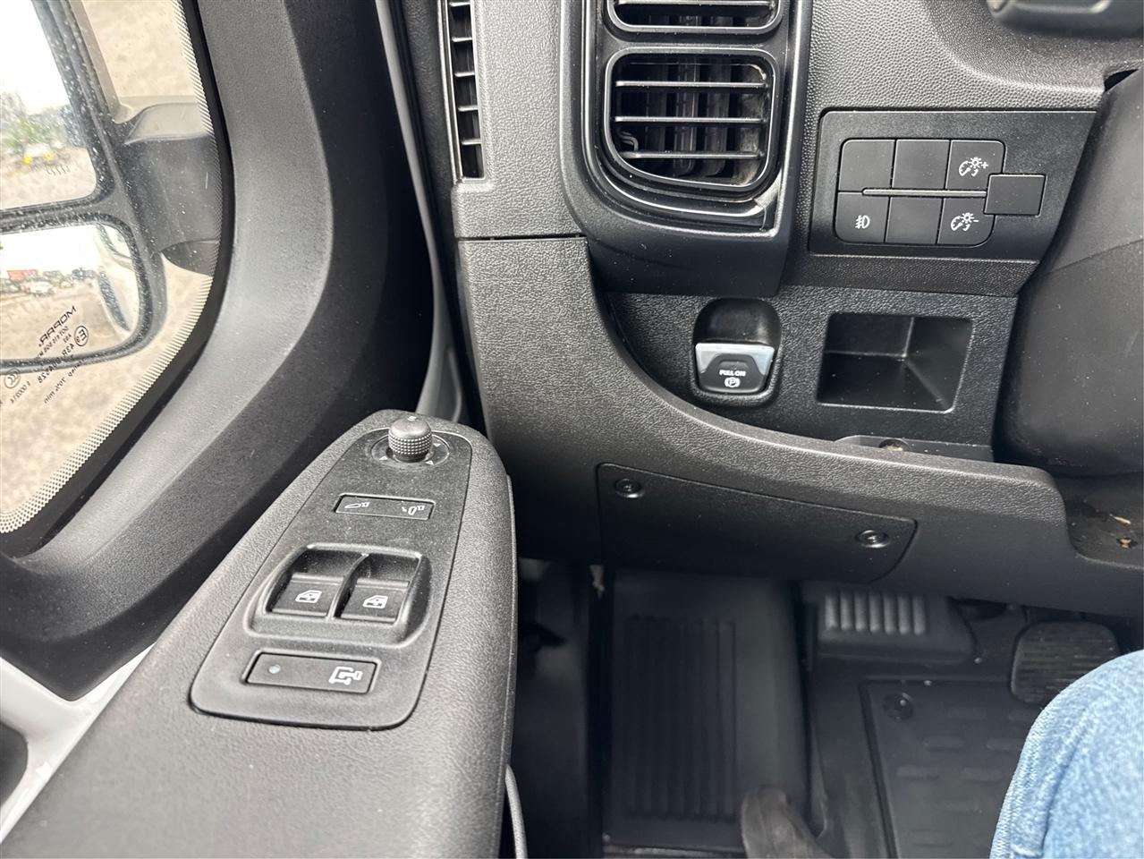 RAM ProMaster Cargo Van Tradesman 2500 Low Roof 136" WB w/Pass Seat 2025