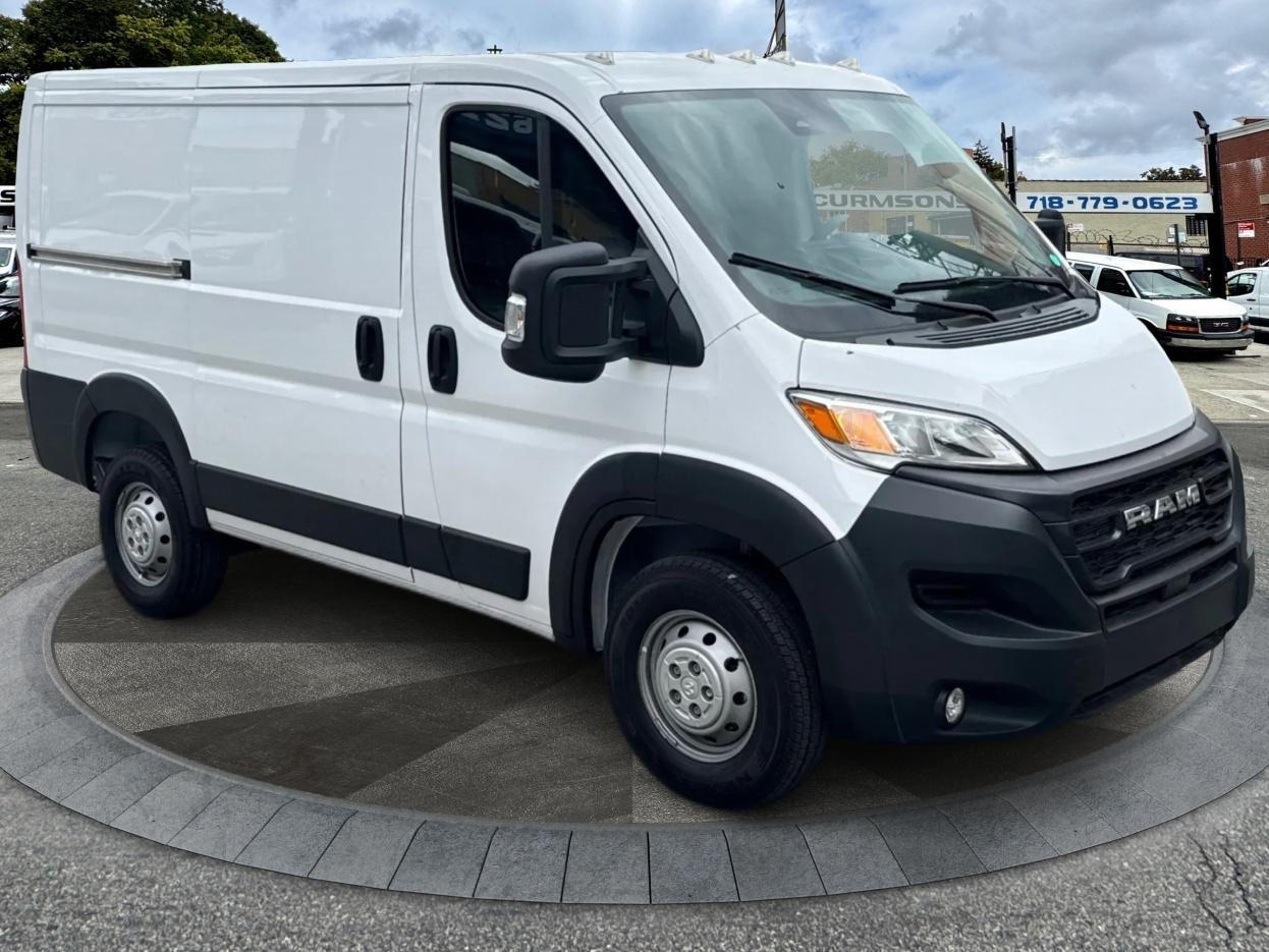 RAM ProMaster Cargo Van 1500 Low Roof 118" WB 2023