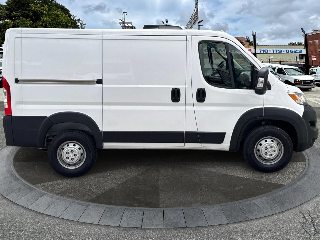 RAM ProMaster Cargo Van 1500 Low Roof 118" WB 2023