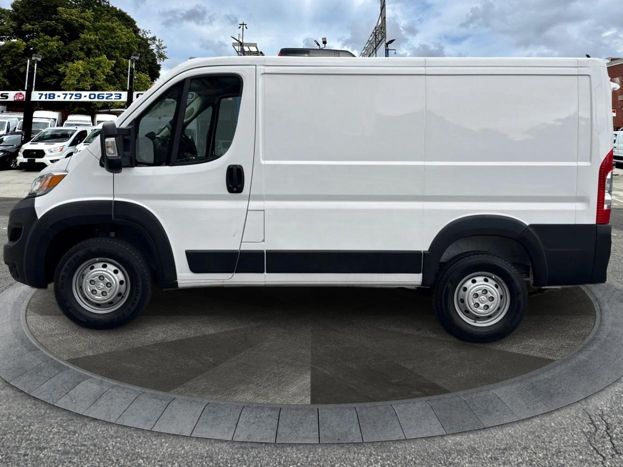 RAM ProMaster Cargo Van 1500 Low Roof 118" WB 2023