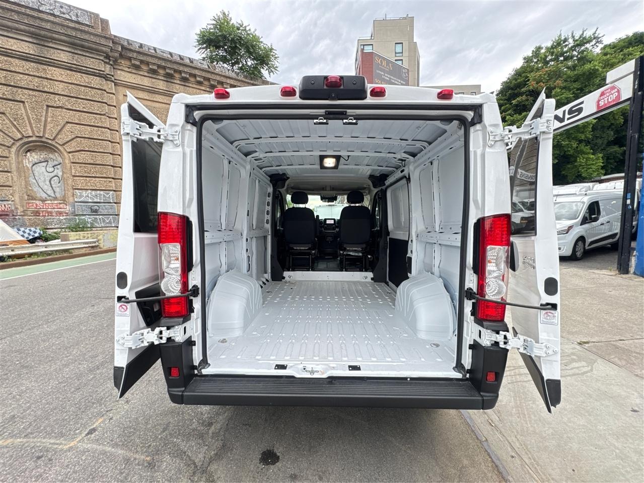 RAM ProMaster Cargo Van 1500 Low Roof 118" WB 2023