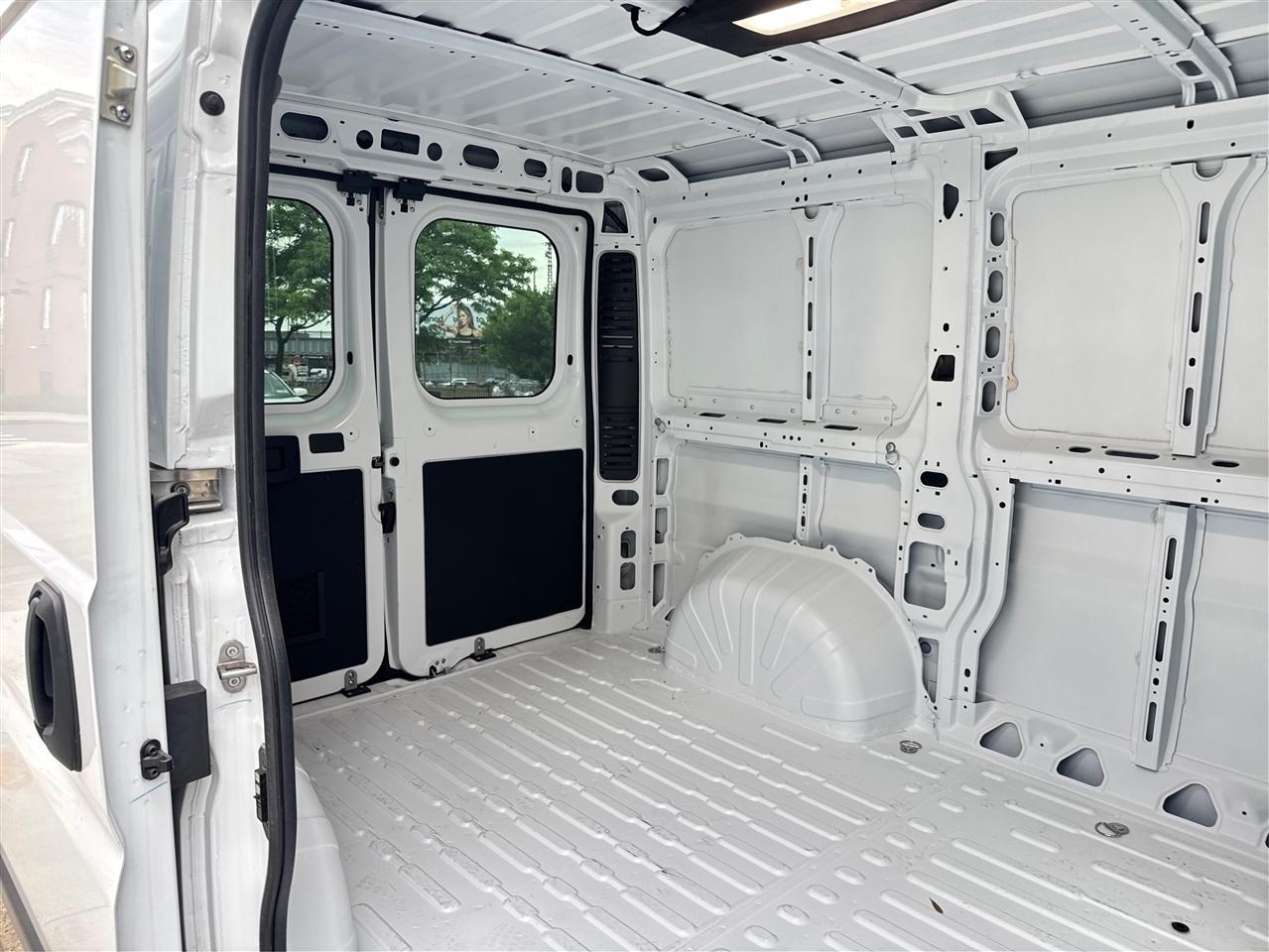 RAM ProMaster Cargo Van 1500 Low Roof 118" WB 2023