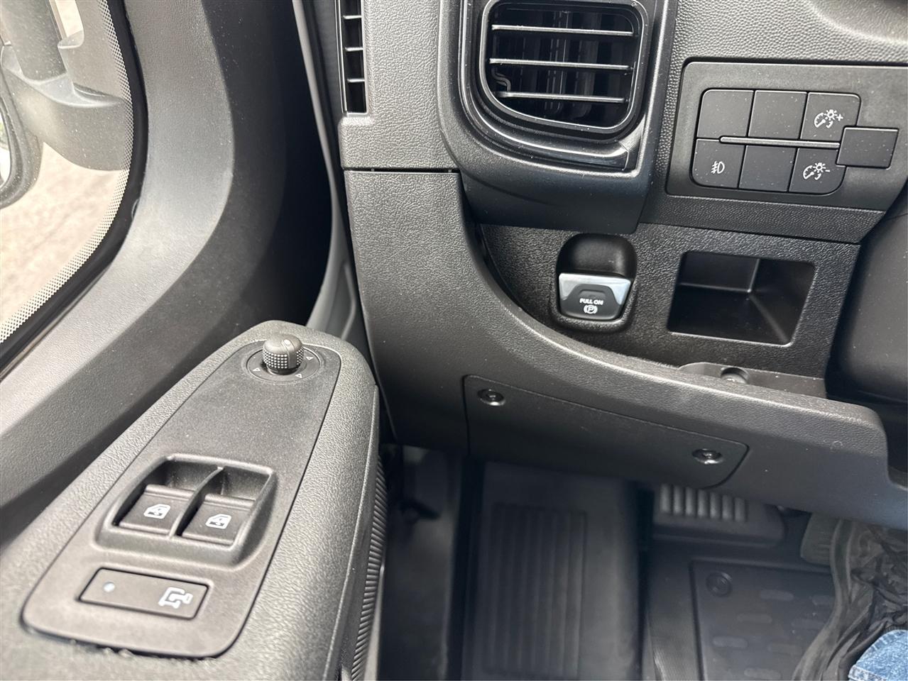 RAM ProMaster Cargo Van 1500 Low Roof 118" WB 2023