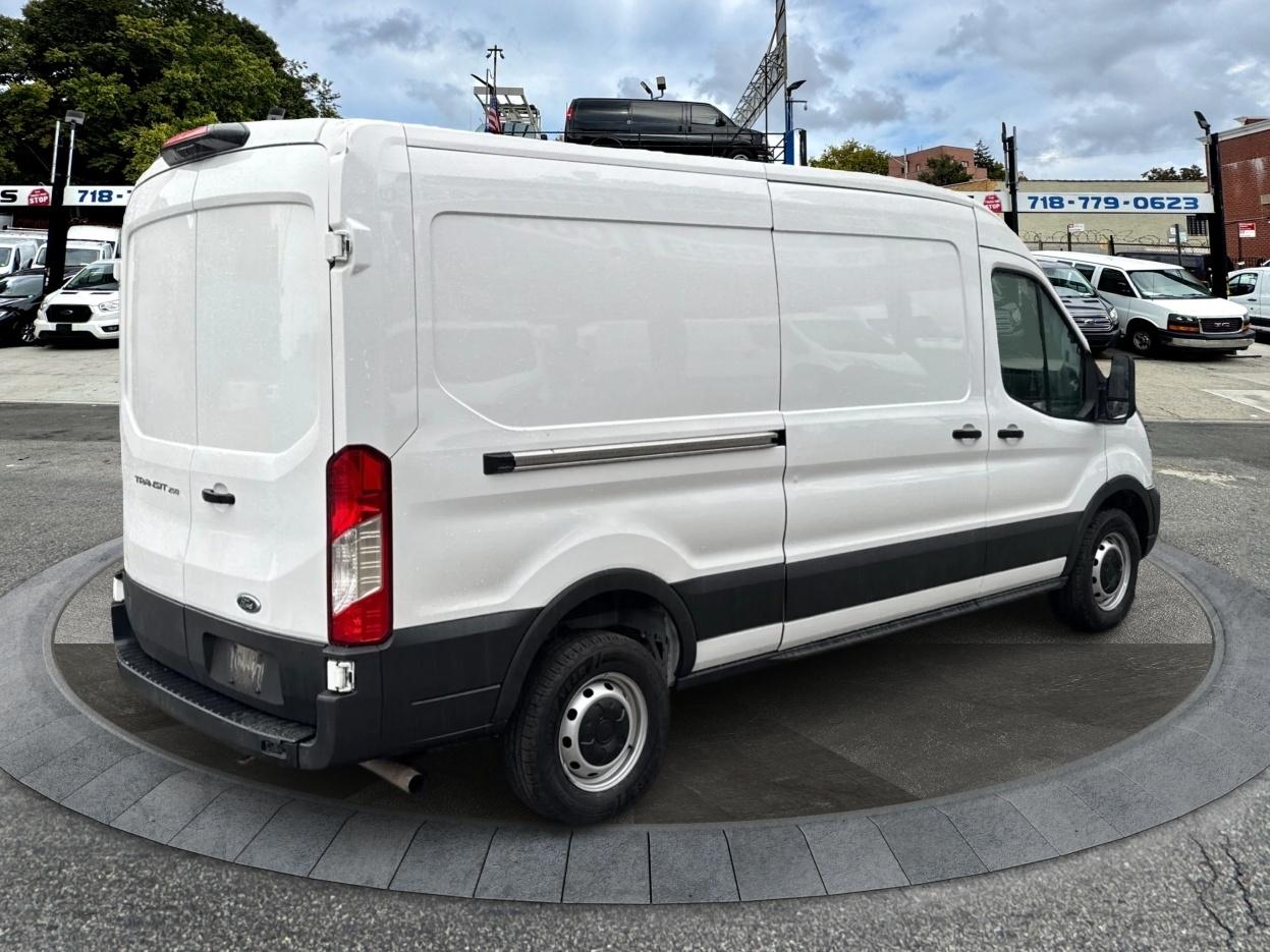 Ford Transit Cargo Van T-250 148" Med Rf 9070 GVWR RWD 2025