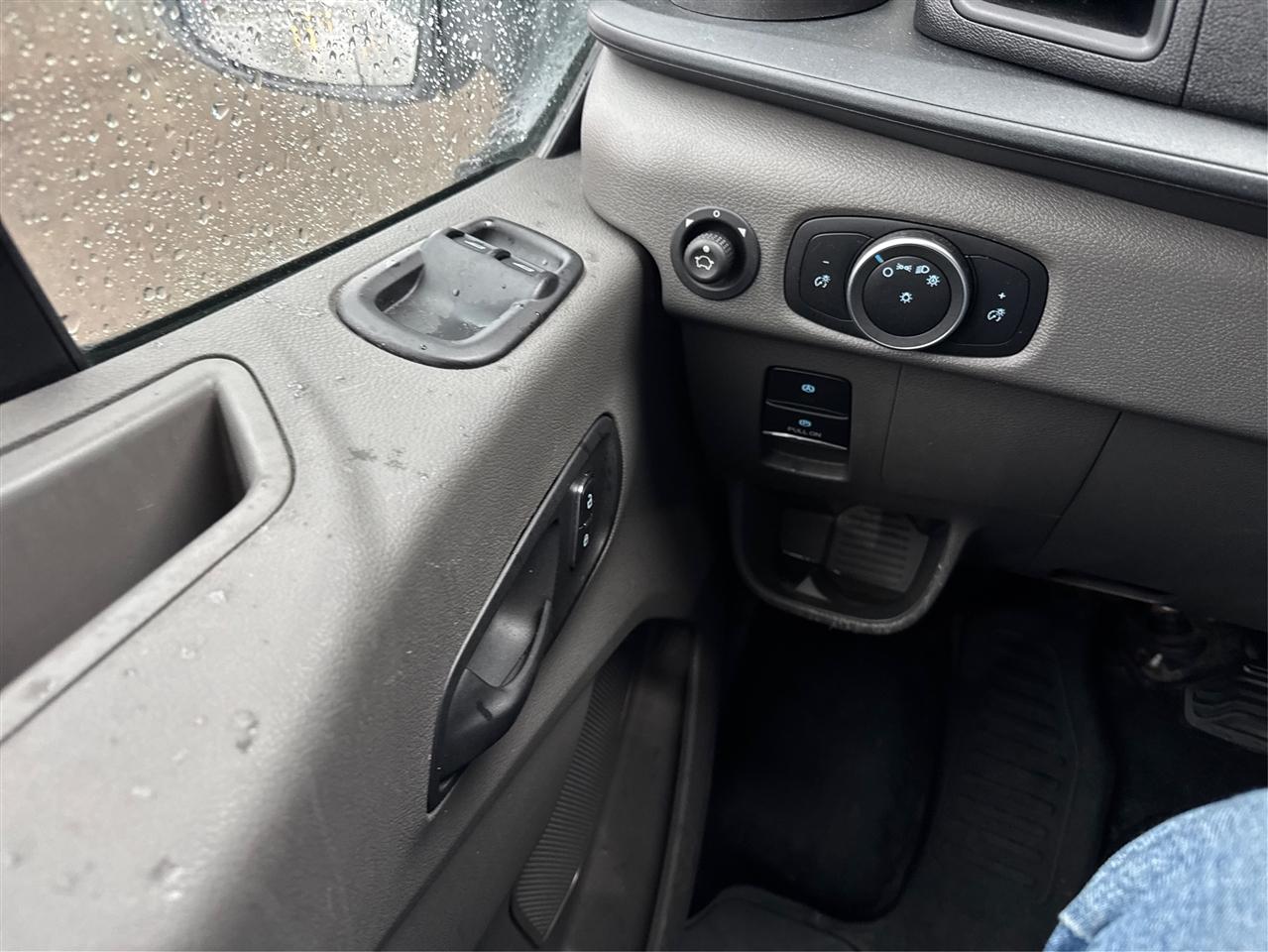 Ford Transit Cargo Van T-250 148" Med Rf 9070 GVWR RWD 2025