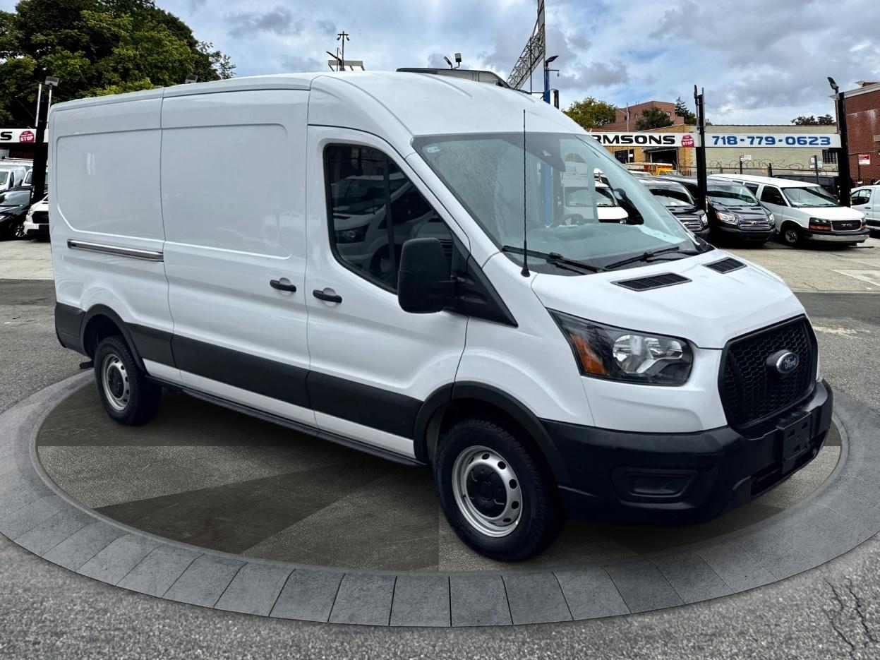 2023 Ford Transit Cargo Van T-250 130" Med Rf 9070 GVWR RWD