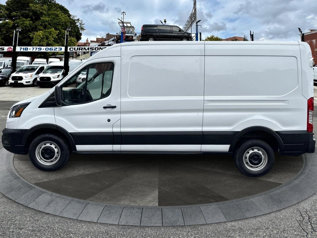 Ford Transit Cargo Van T-250 130" Med Rf 9070 GVWR RWD 2023