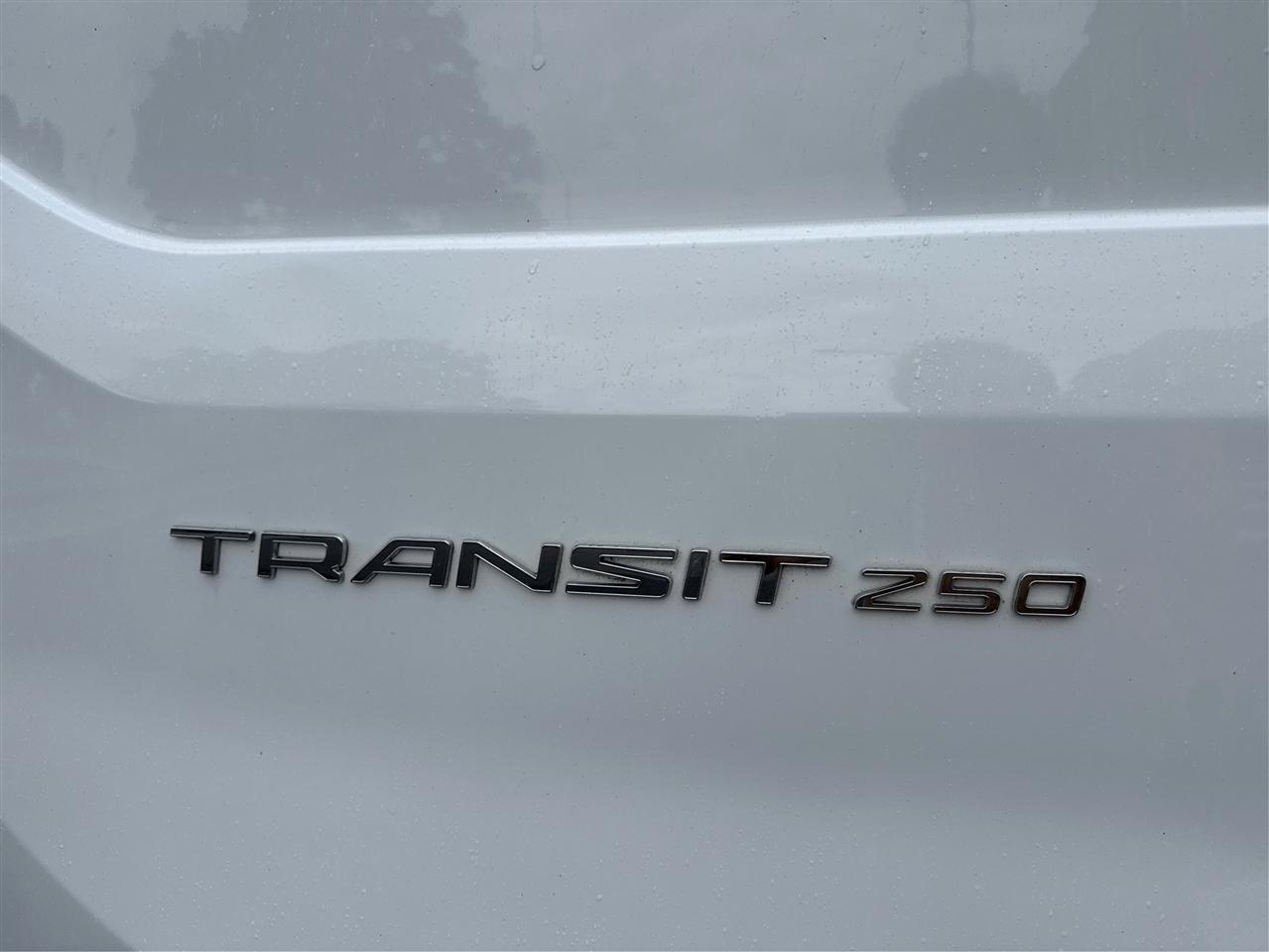 Ford Transit Cargo Van T-250 130" Med Rf 9070 GVWR RWD 2023