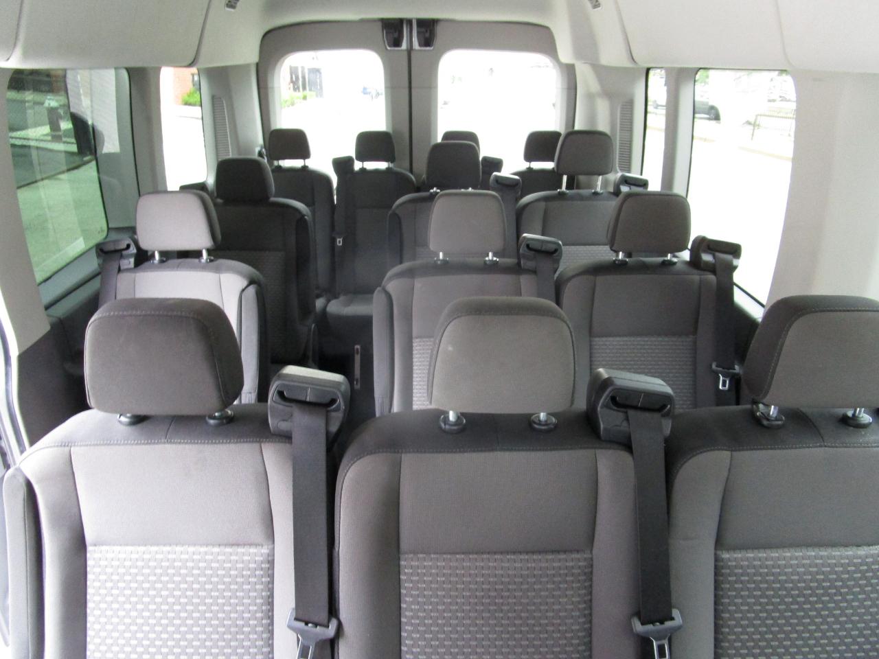 Ford Transit Passenger Wagon T-350 148" Med Roof XLT RWD 2026
