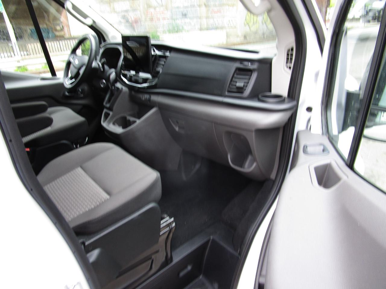 Ford Transit Passenger Wagon T-350 148" Med Roof XLT RWD 2026