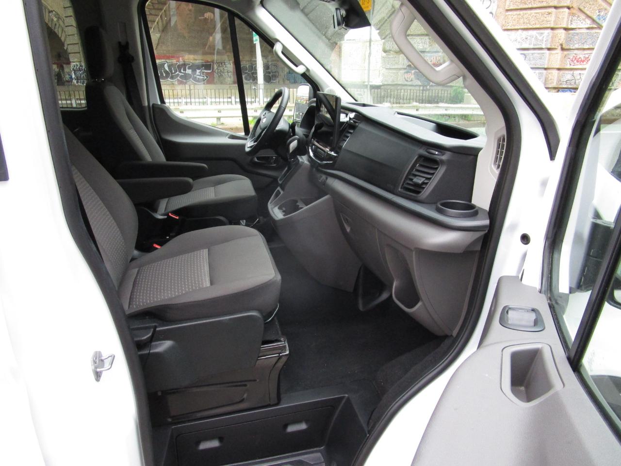 Ford Transit Passenger Wagon T-350 148" Med Roof XLT RWD 2026