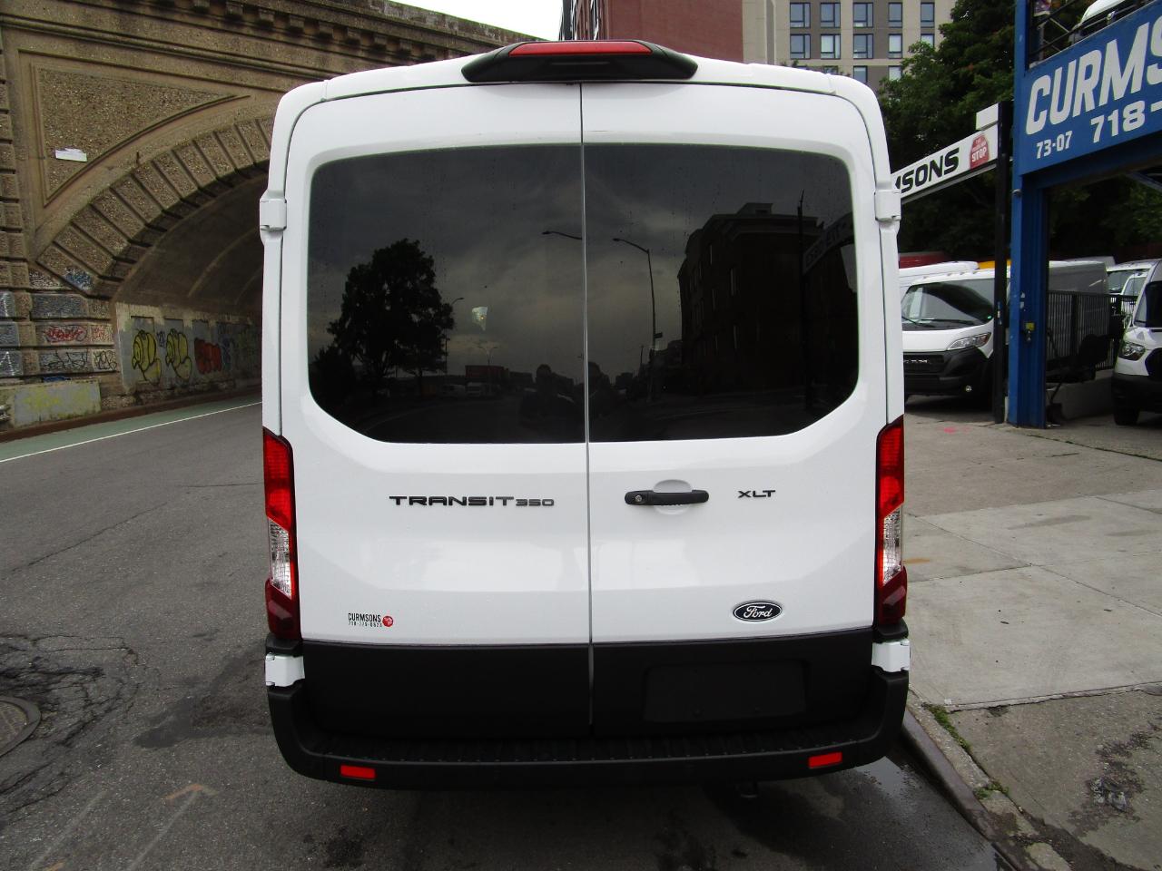 Ford Transit Passenger Wagon T-350 148" Med Roof XLT RWD 2026