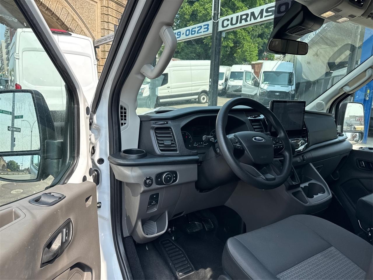 Ford Transit Passenger Wagon T-350 148" Med Roof XLT RWD 2025