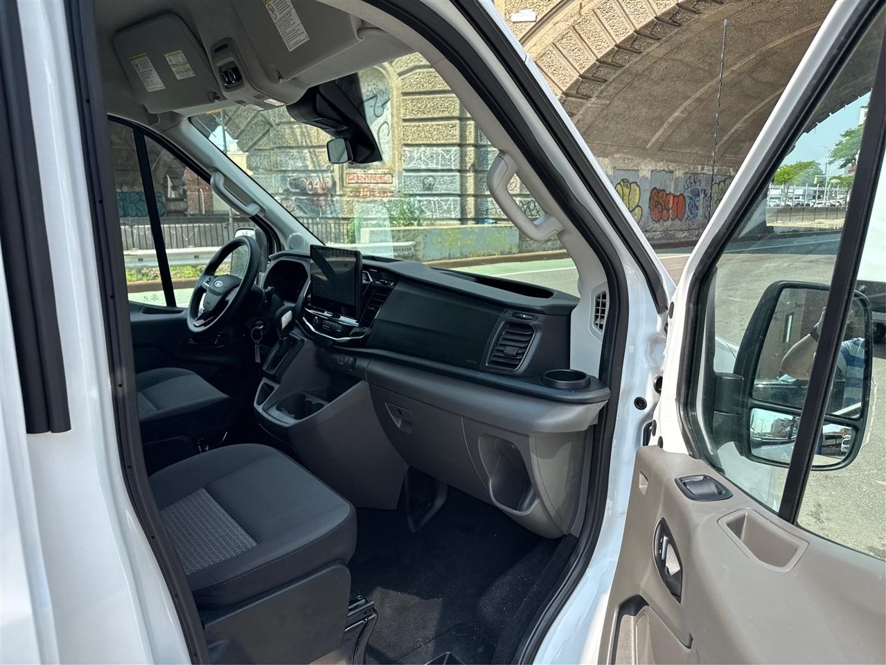 Ford Transit Passenger Wagon T-350 148" Med Roof XLT RWD 2025