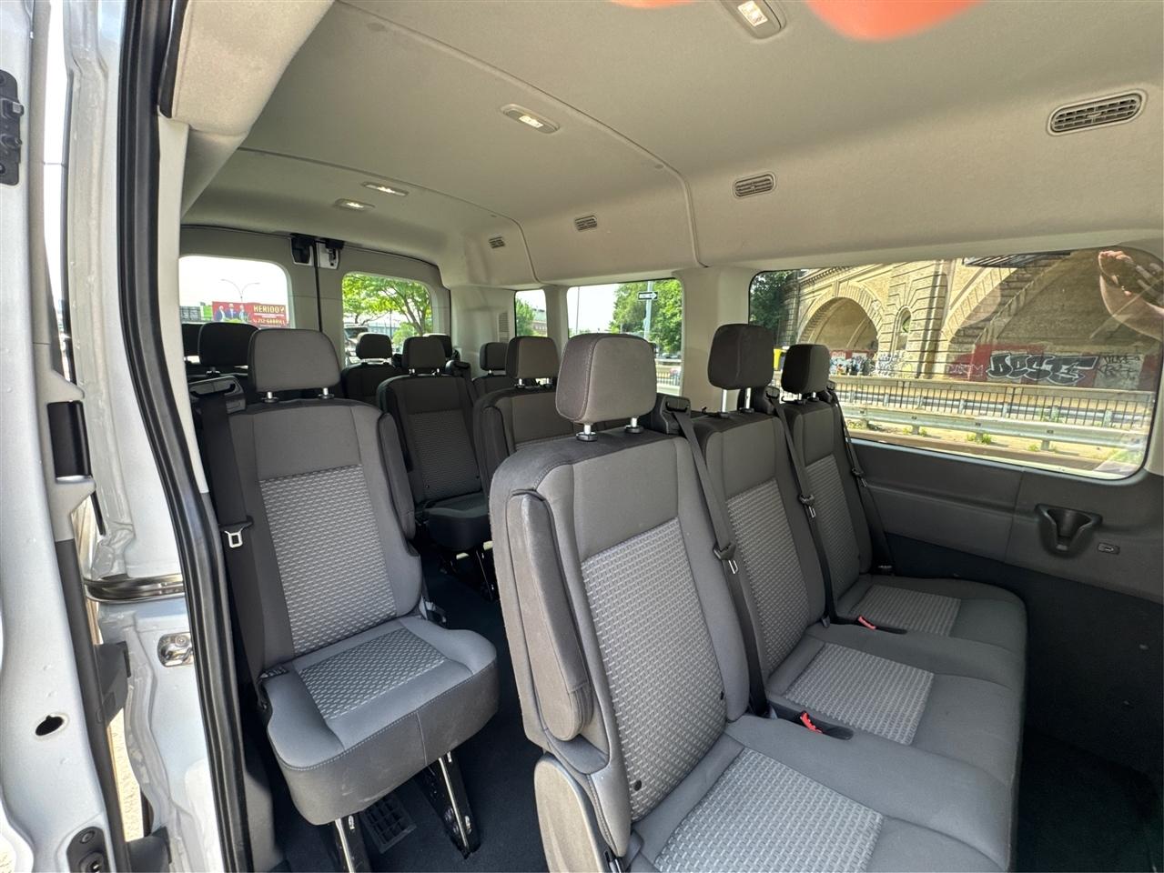 Ford Transit Passenger Wagon T-350 148" Med Roof XLT RWD 2025