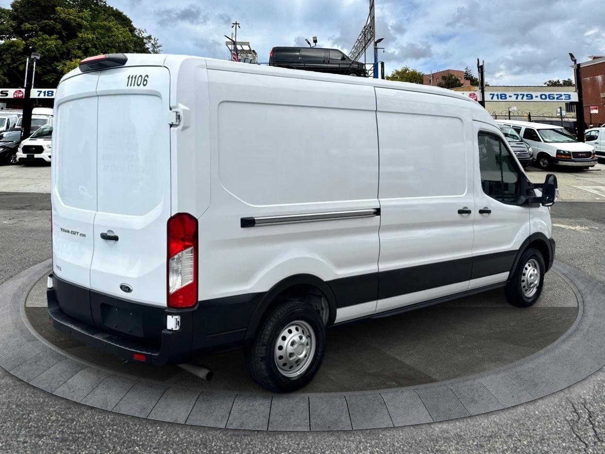 Ford Transit Cargo Van T-250 130" Med Rf 9070 GVWR RWD 2021