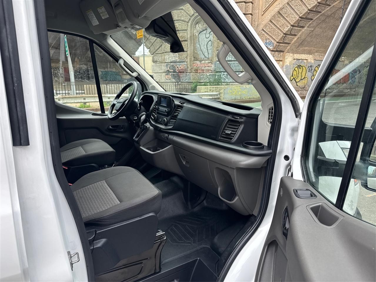 Ford Transit Cargo Van T-250 130" Med Rf 9070 GVWR RWD 2021