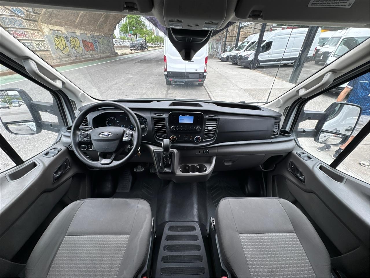 Ford Transit Cargo Van T-250 130" Med Rf 9070 GVWR RWD 2021