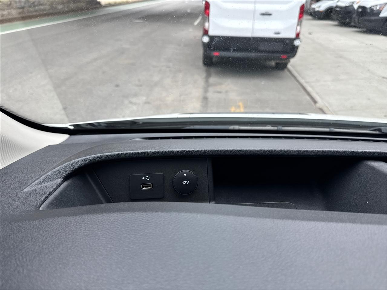 Ford Transit Cargo Van T-250 130" Med Rf 9070 GVWR RWD 2021