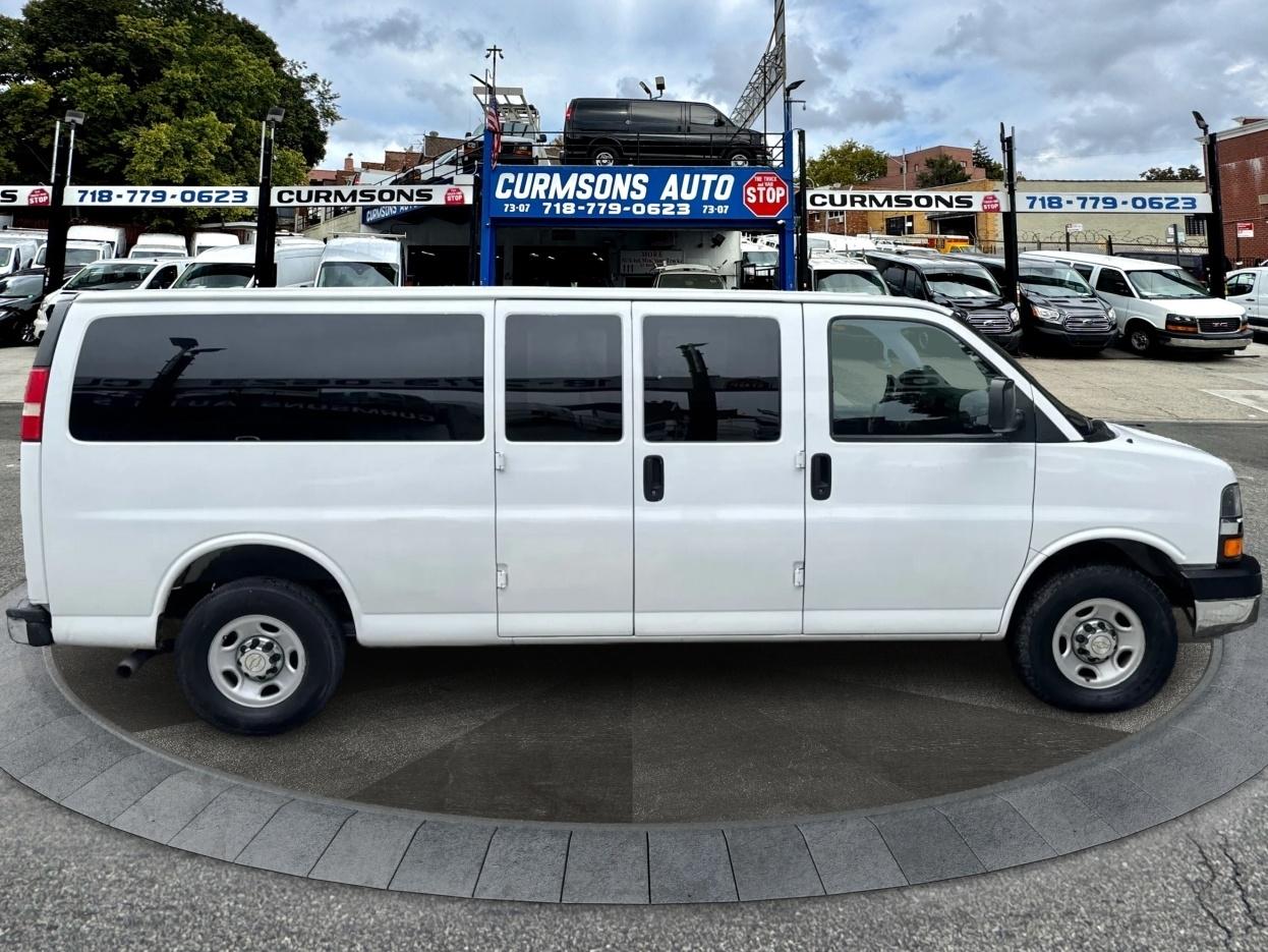 Chevrolet Express Passenger RWD 3500 155" 2008