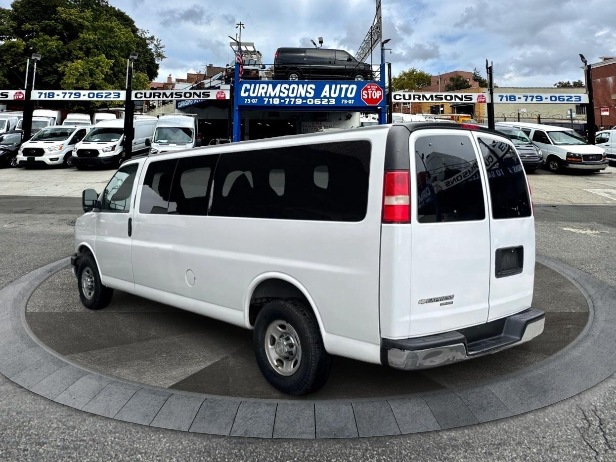 Chevrolet Express Passenger RWD 3500 155" 2008
