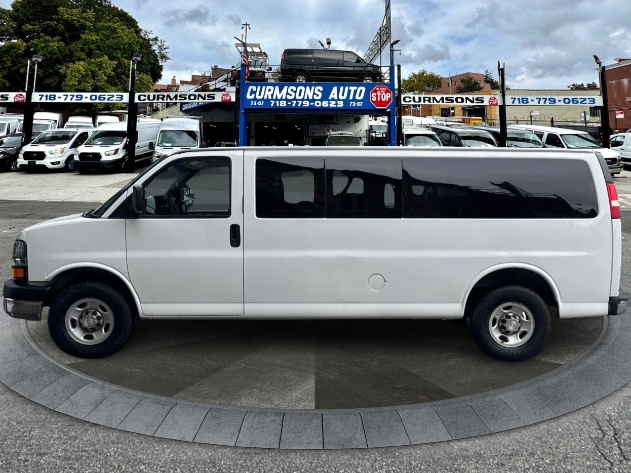 Chevrolet Express Passenger RWD 3500 155" 2008