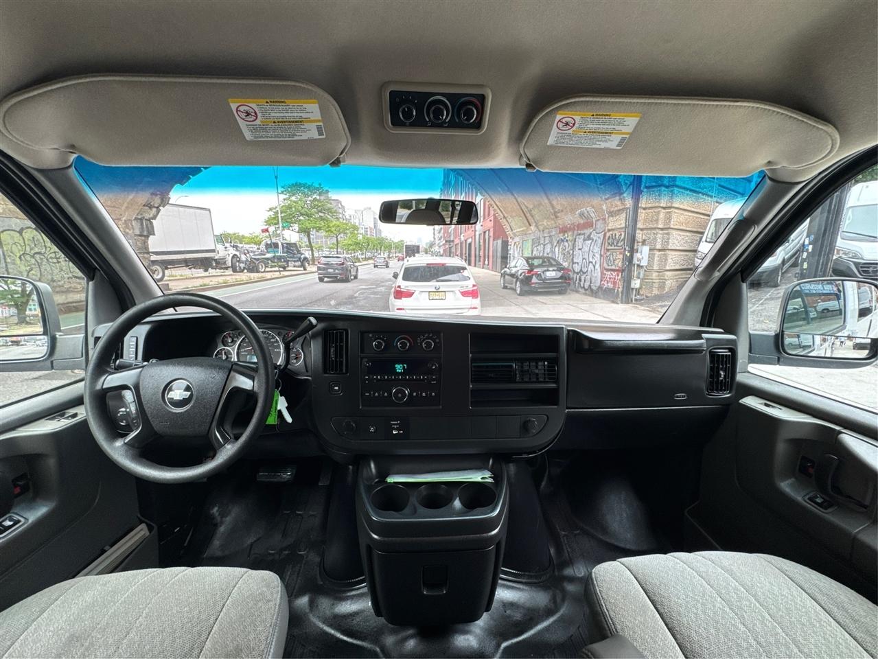 Chevrolet Express Passenger RWD 3500 155" 2008