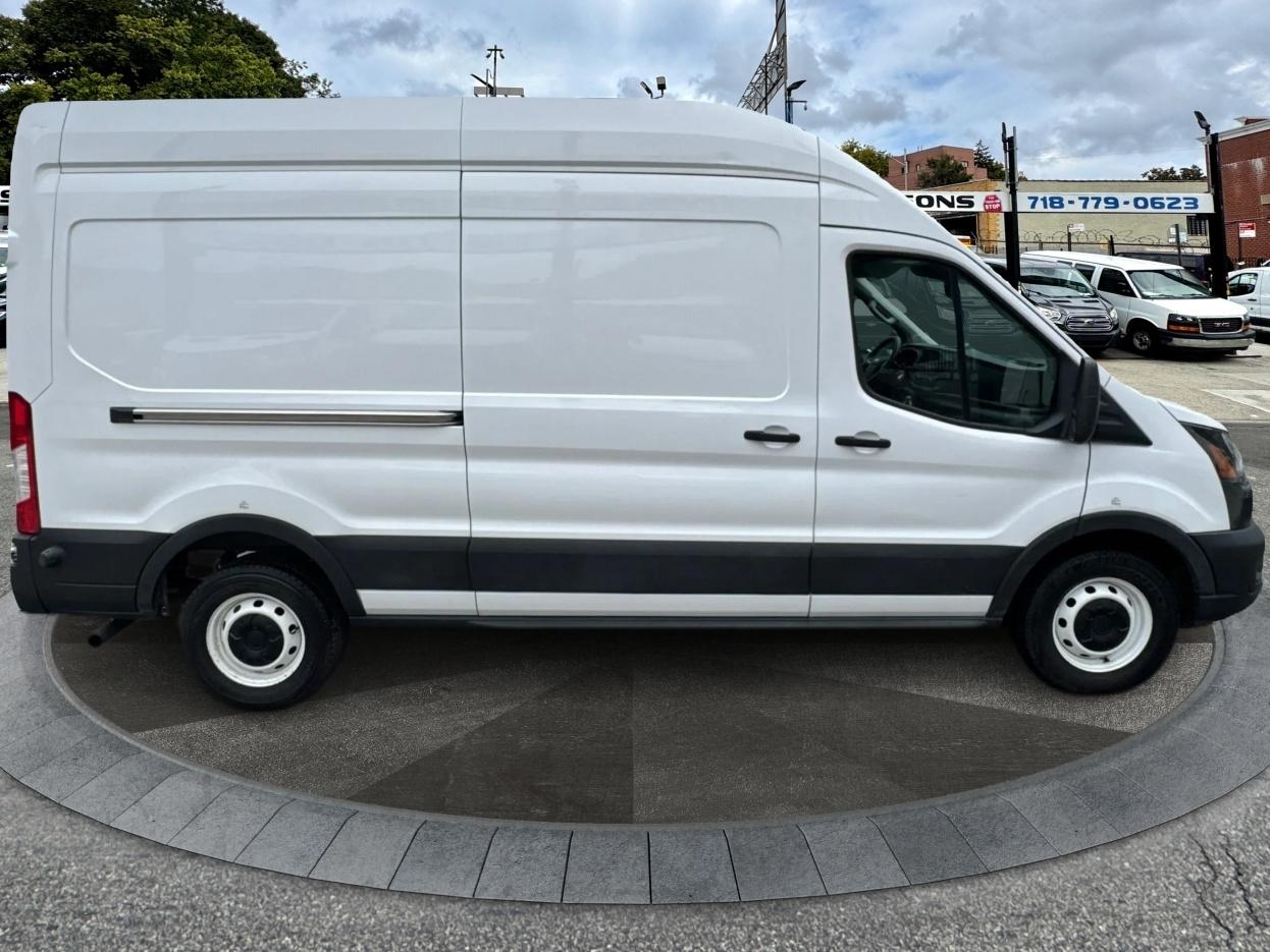 Ford Transit Cargo Van T-250 148" Hi Rf 9070 GVWR RWD 2022
