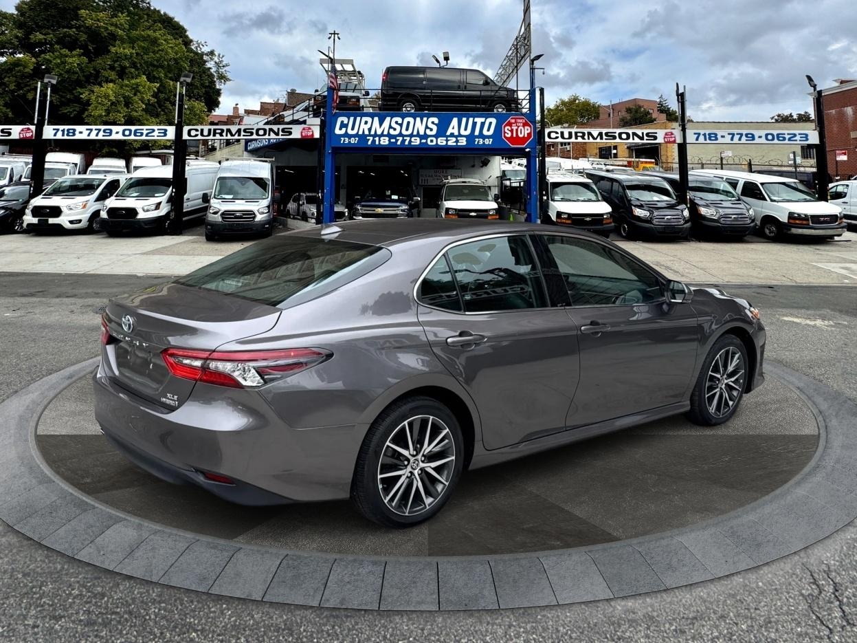 Toyota Camry Hybrid XLE CVT (Natl) 2023