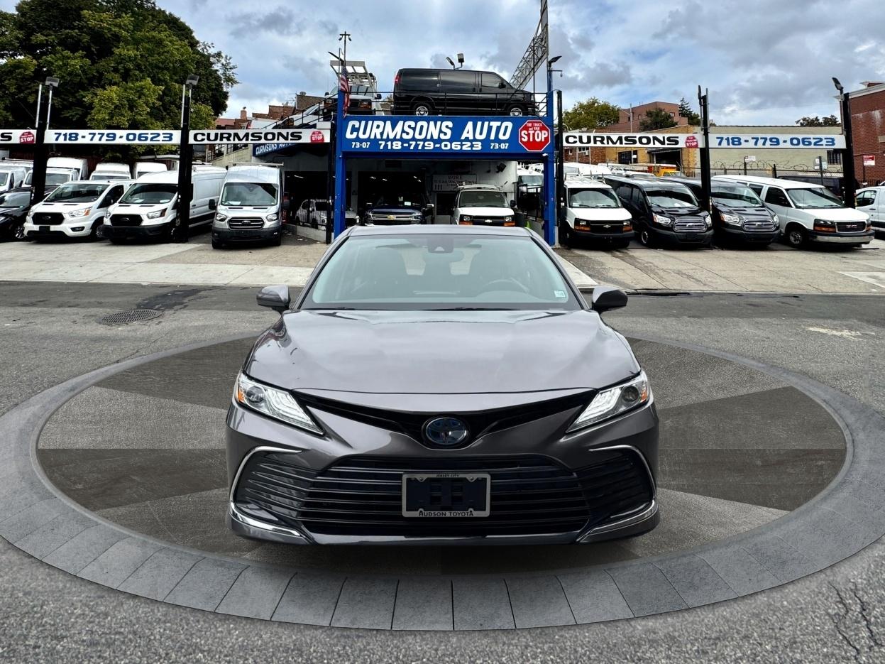 Toyota Camry Hybrid XLE CVT (Natl) 2023