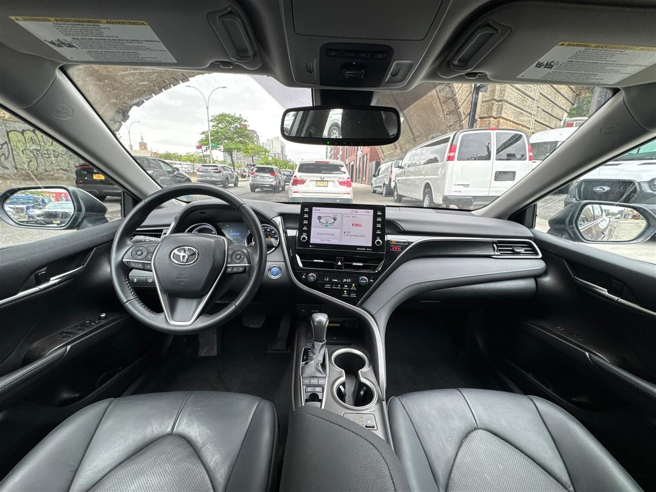 Toyota Camry Hybrid XLE CVT (Natl) 2023