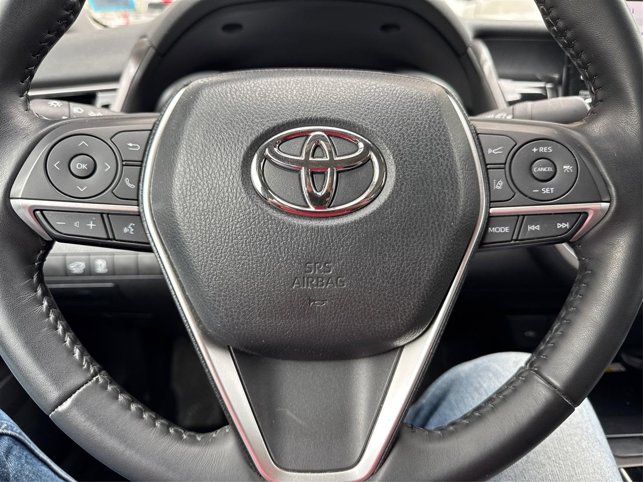Toyota Camry Hybrid XLE CVT (Natl) 2023