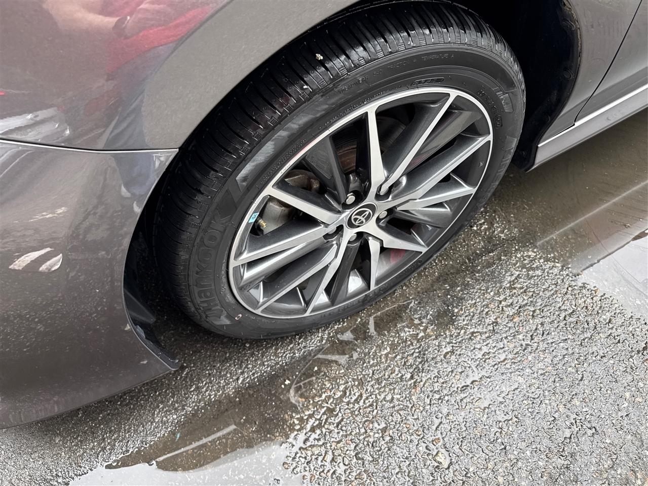 Toyota Camry Hybrid XLE CVT (Natl) 2023