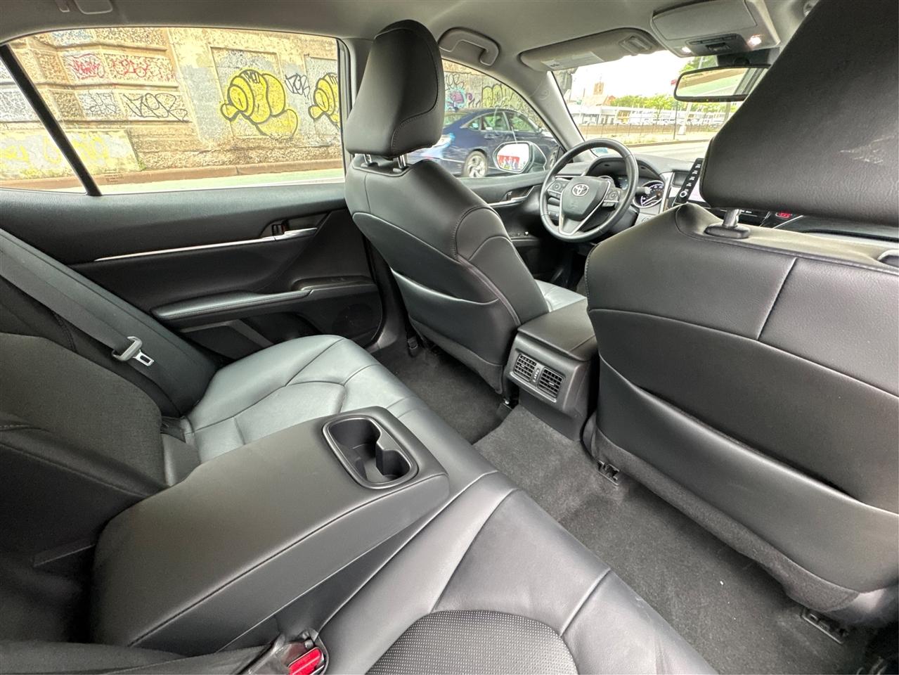 Toyota Camry Hybrid XLE CVT (Natl) 2023
