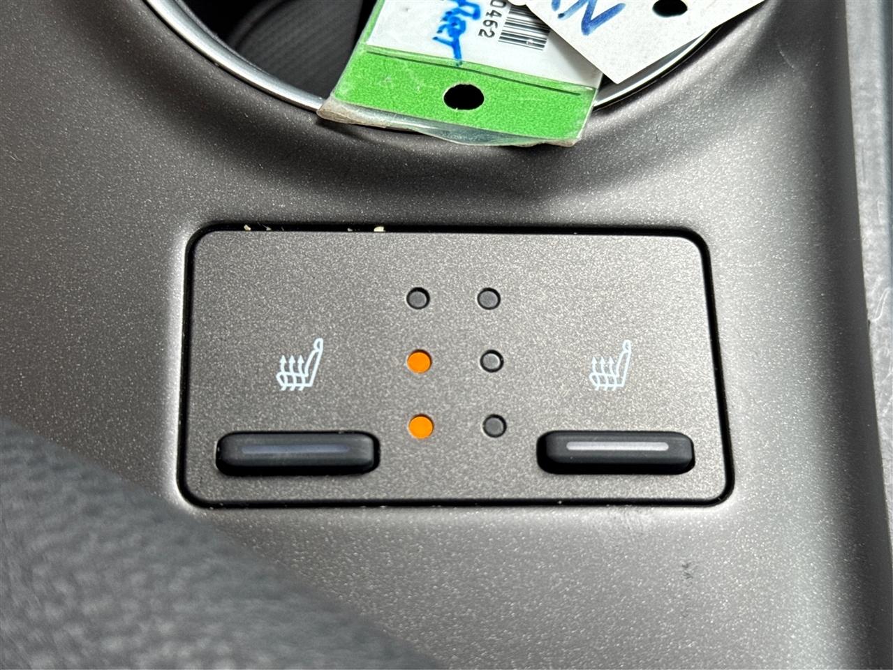 Toyota Camry Hybrid XLE CVT (Natl) 2023