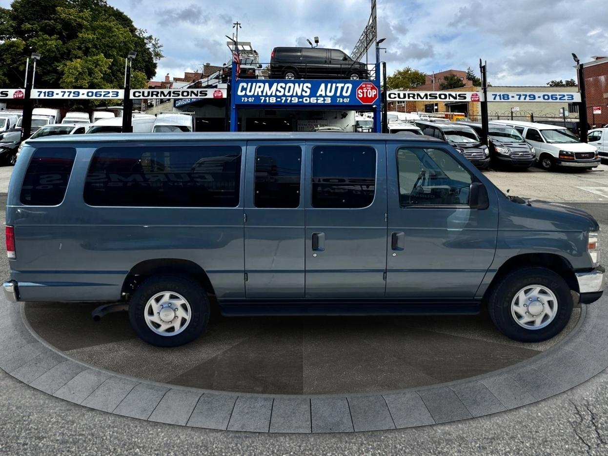 Ford Econoline Wagon E-350 Super Duty Ext XLT 2014