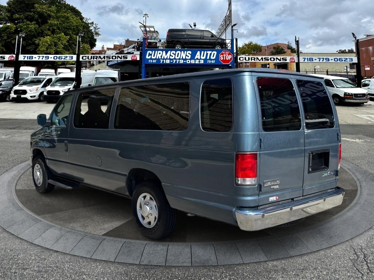 Ford Econoline Wagon E-350 Super Duty Ext XLT 2014