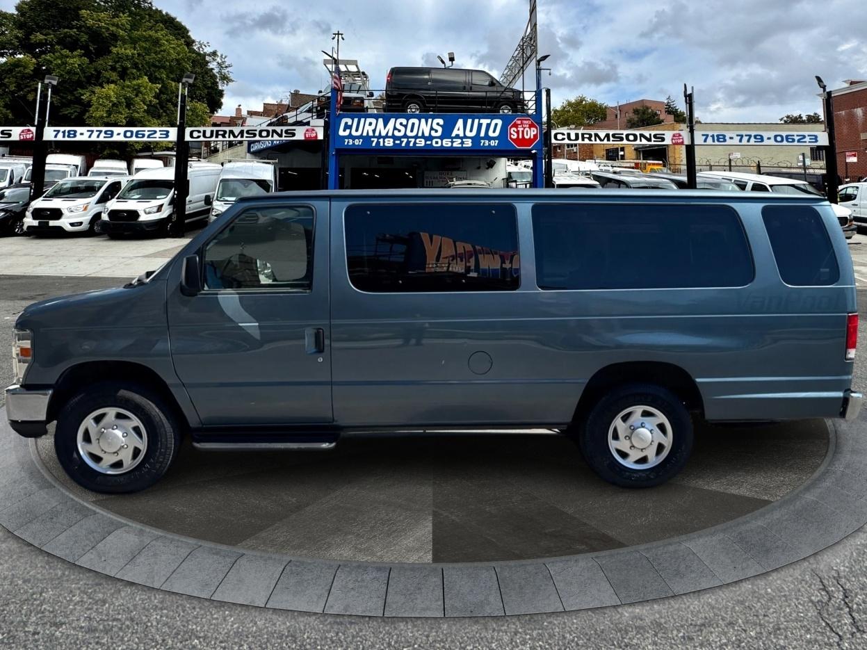 Ford Econoline Wagon E-350 Super Duty Ext XLT 2014