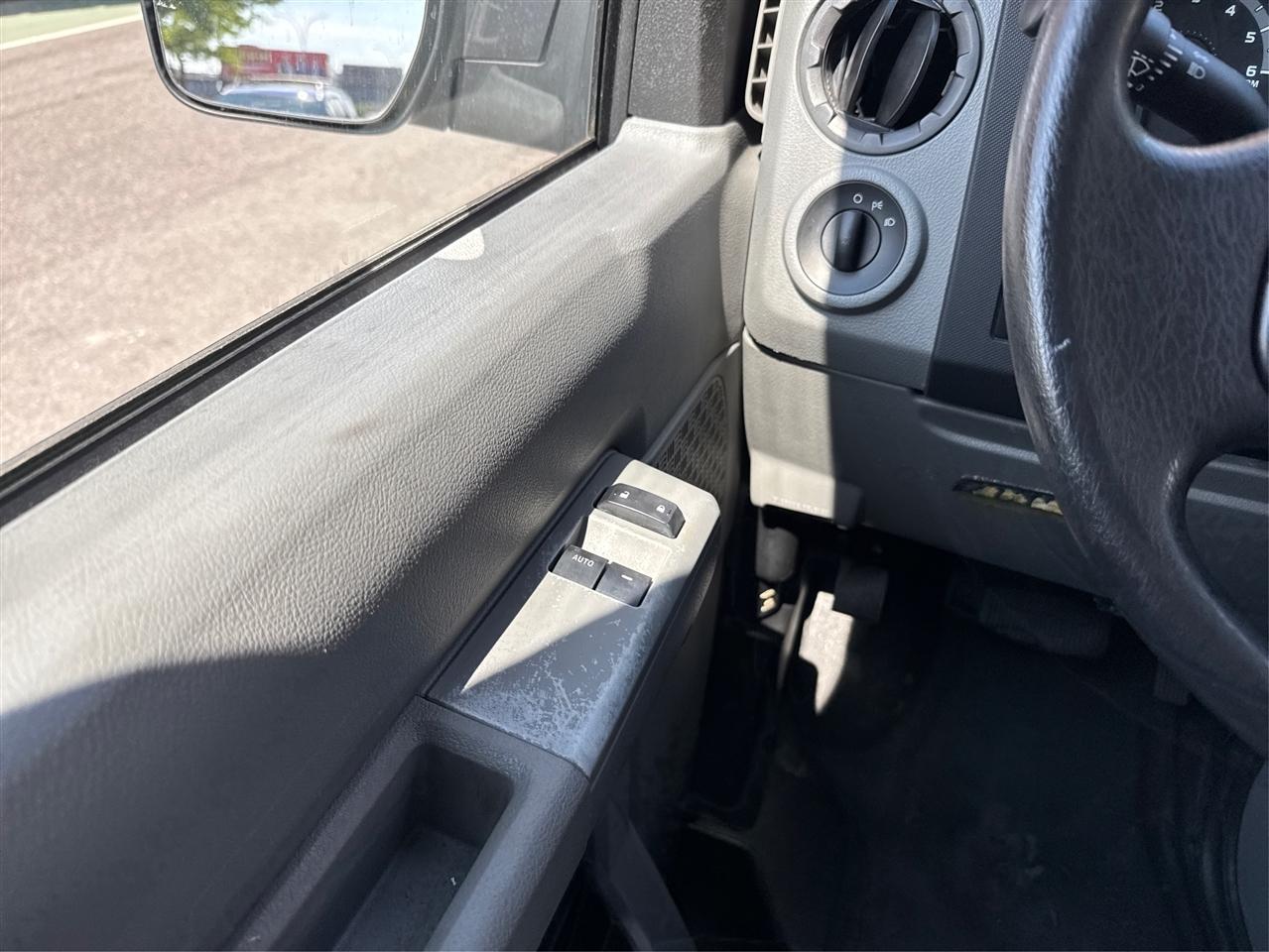 Ford Econoline Wagon E-350 Super Duty Ext XLT 2009