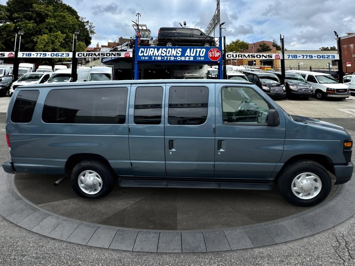 Ford Econoline Wagon E-350 Super Duty Ext XLT 2014