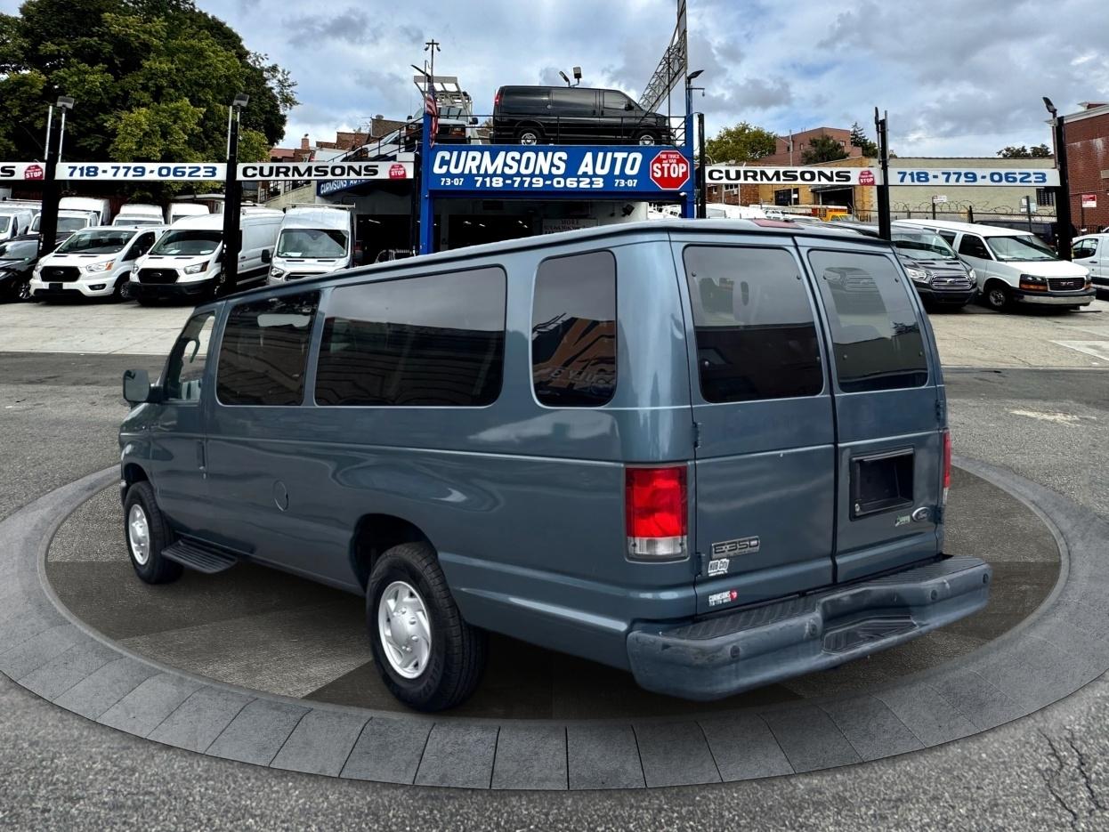 Ford Econoline Wagon E-350 Super Duty Ext XLT 2014