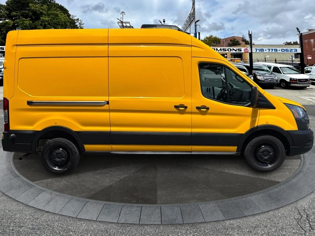Ford Transit Cargo Van T-250 148" Hi Rf 9070 GVWR RWD 2023