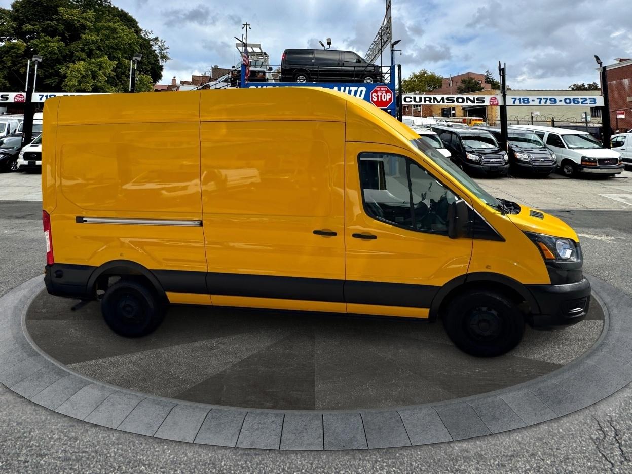Ford Transit Cargo Van T-250 148" Hi Rf 9070 GVWR RWD 2023