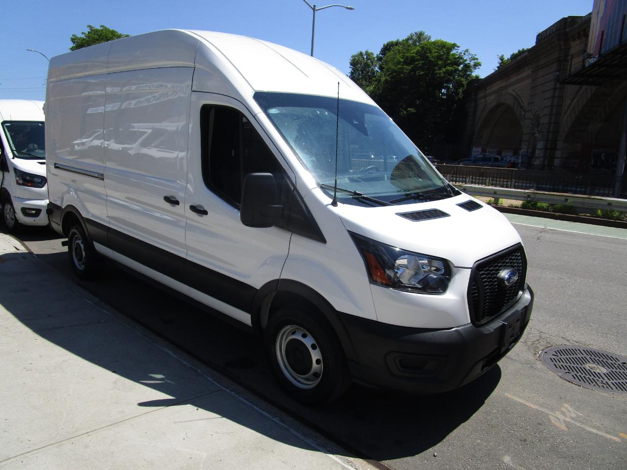 Ford Transit Cargo Van T-250 148" Hi Rf 9070 GVWR RWD 2025