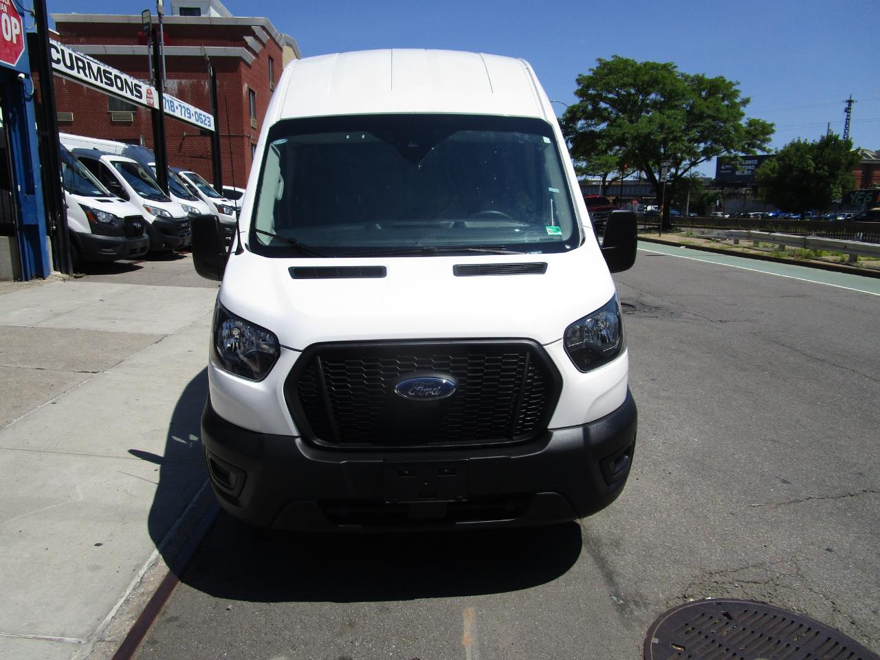 Ford Transit Cargo Van T-250 148" Hi Rf 9070 GVWR RWD 2025