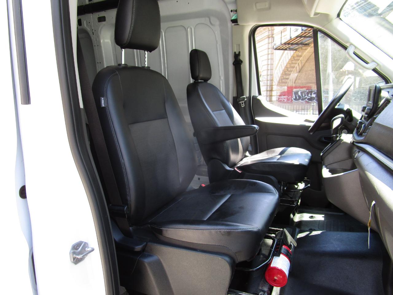 Ford Transit Cargo Van T-250 148" Hi Rf 9070 GVWR RWD 2025