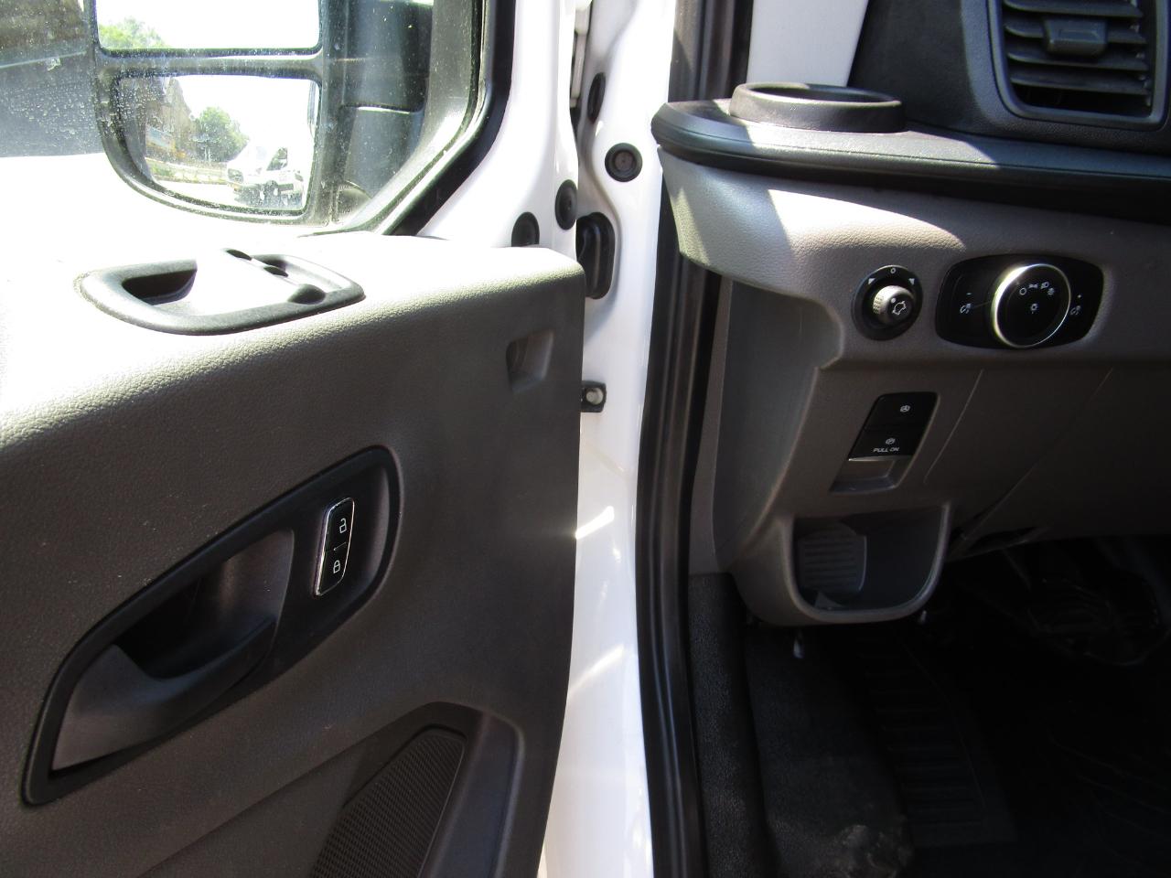 Ford Transit Cargo Van T-250 148" Hi Rf 9070 GVWR RWD 2025