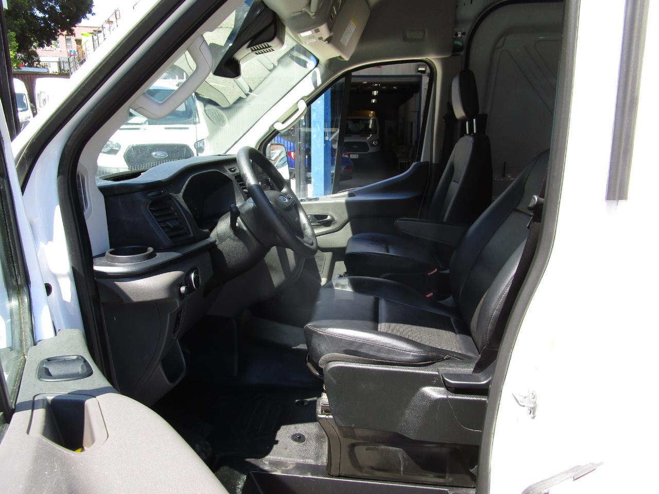 Ford Transit Cargo Van T-250 148" Hi Rf 9070 GVWR RWD 2025