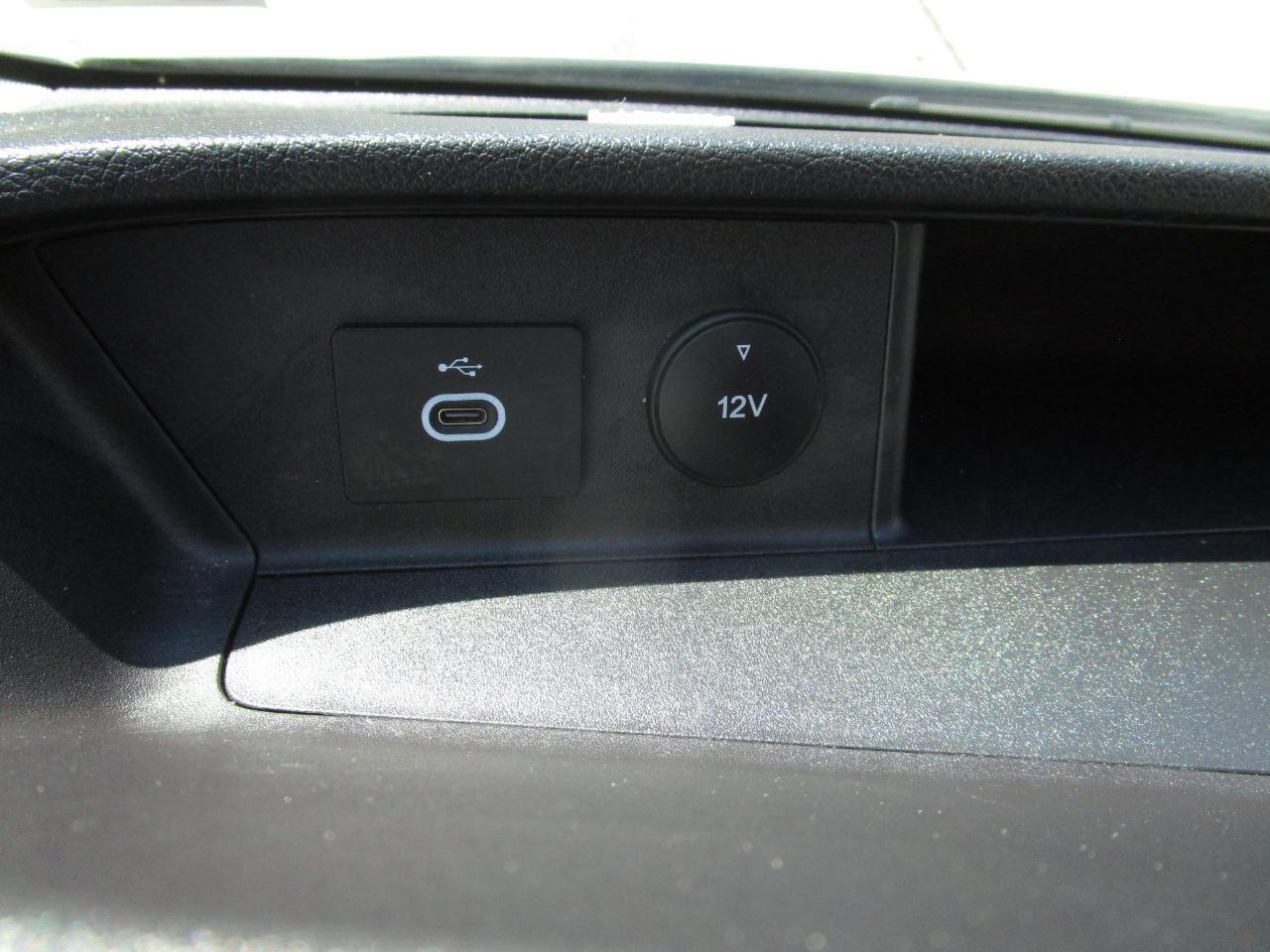 Ford Transit Cargo Van T-250 148" Hi Rf 9070 GVWR RWD 2025
